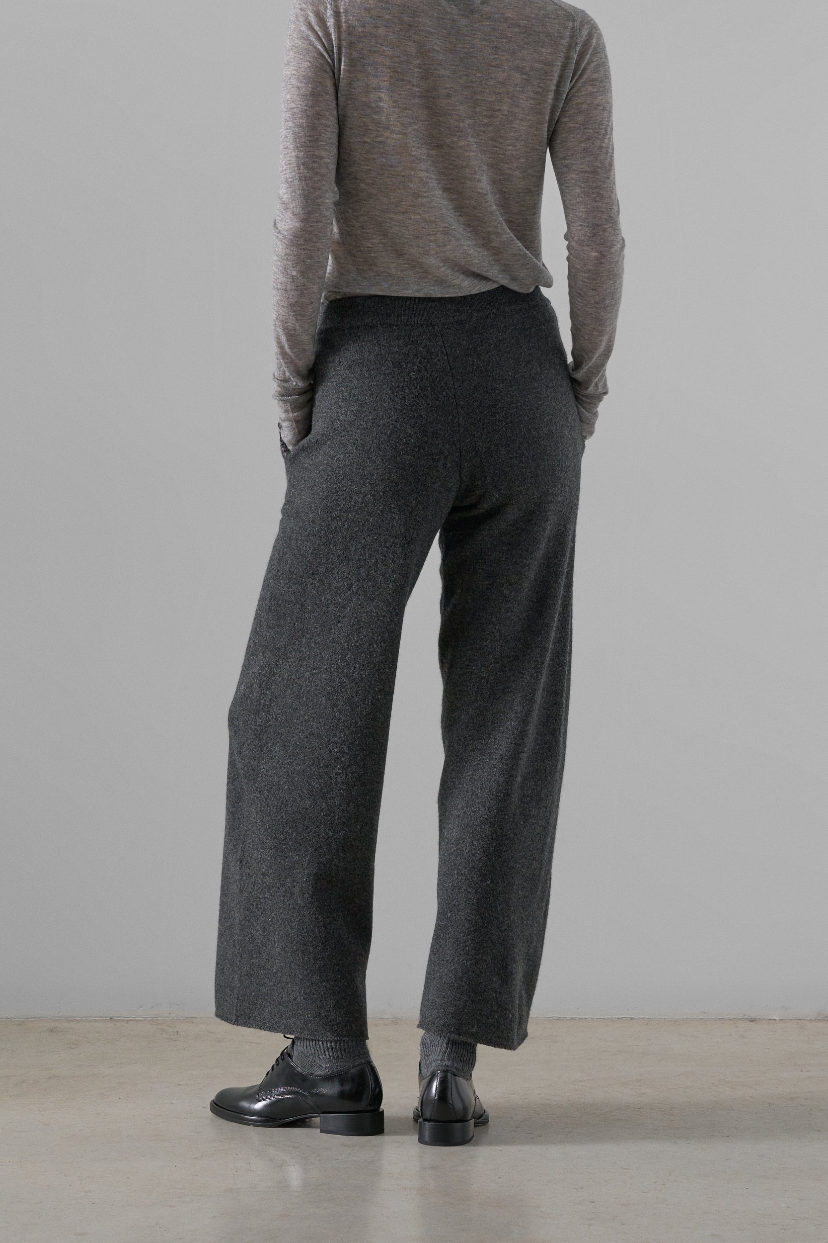 LEAP KNITTED PANTS