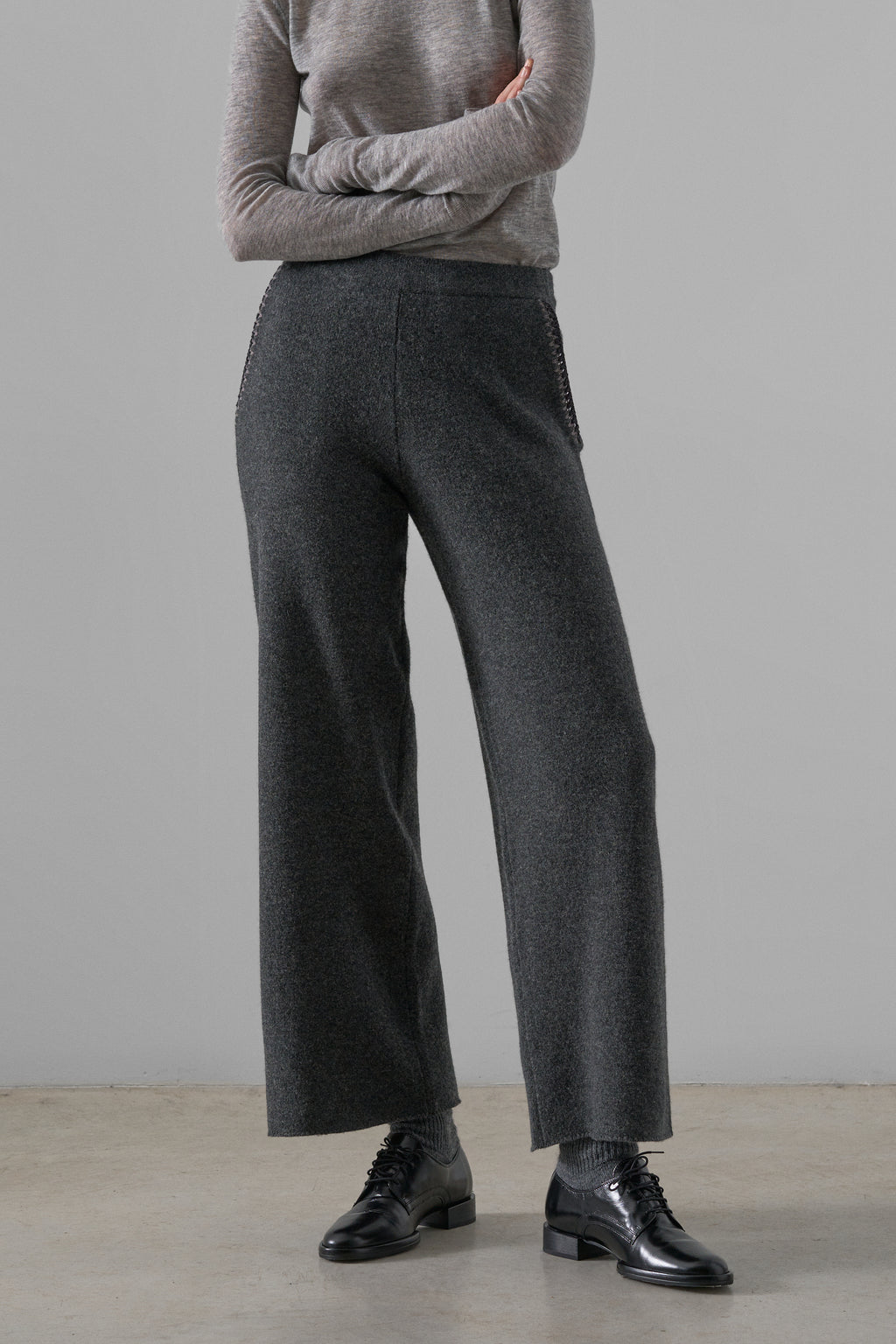 LEAP KNITTED PANTS