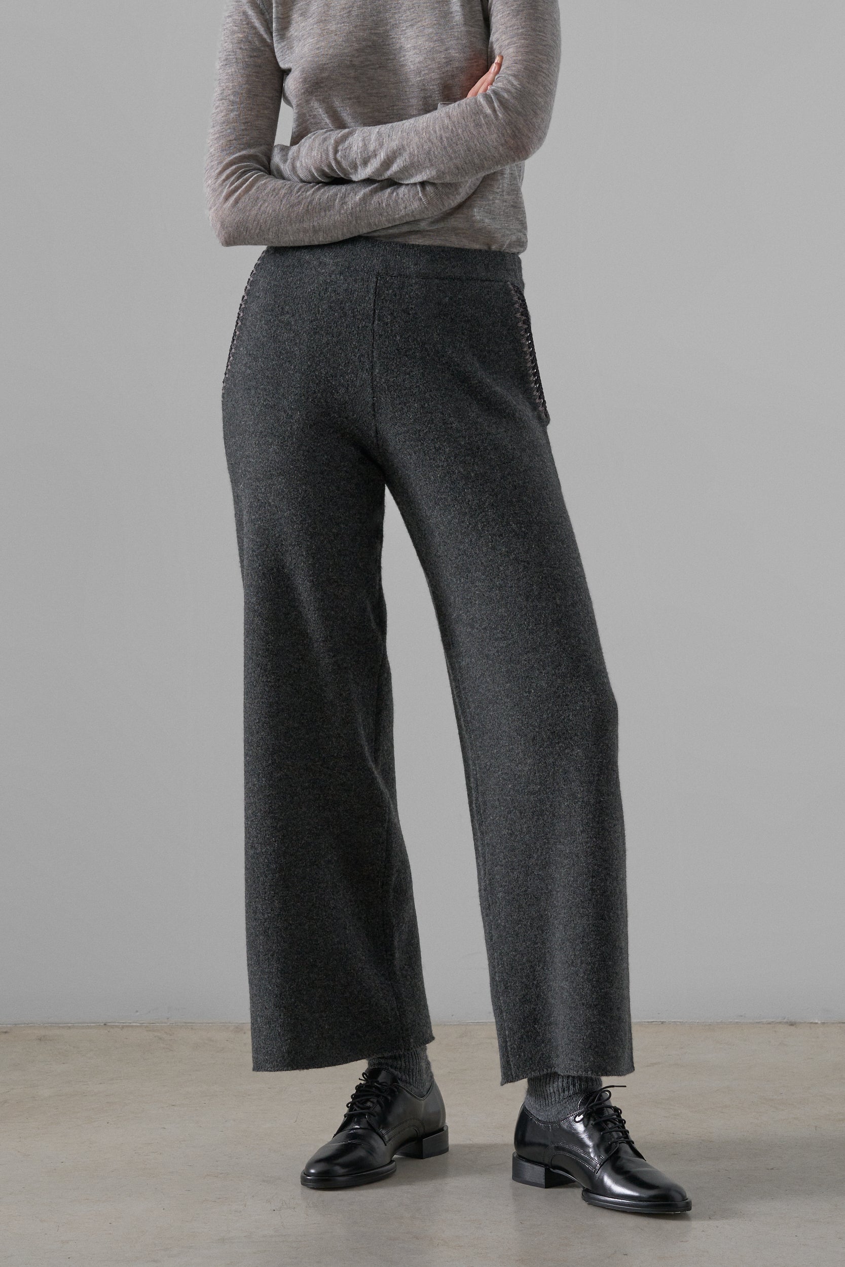 LEAP KNITTED PANTS